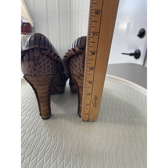 Naughty Monkey Pumps Size 8.5 Brown Textured Leather Studded Heel Stylish Boho - Picture 6 of 10
